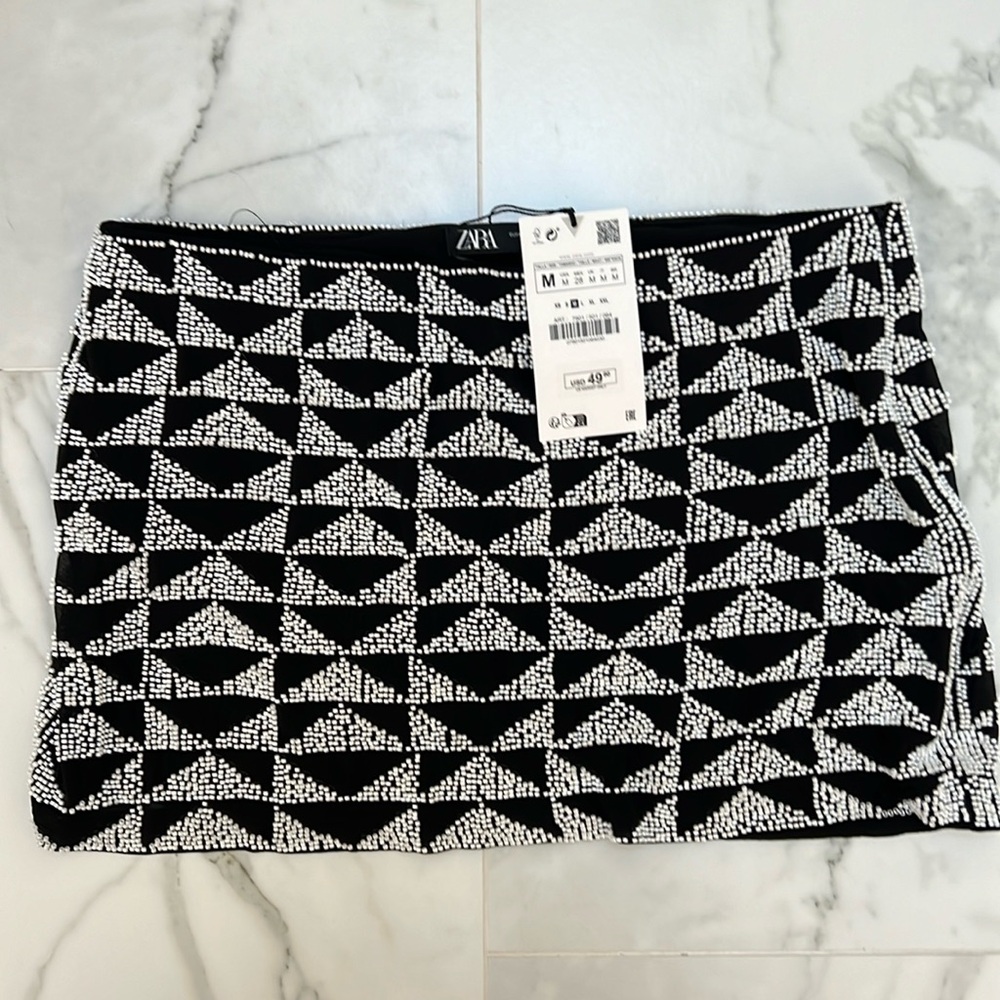 Brand new zara beaded skirt. Size Medium.
